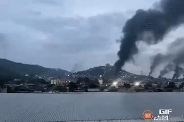 巴西里约热内卢安全部队与贩毒集团爆发冲突。据《卫报》报道,仅一小时就有至少60人