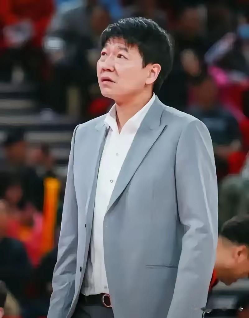 昨晚赛后邱彪指导就说山东目前排名前四，实际就是伪球队！以目前山东的水平就是7