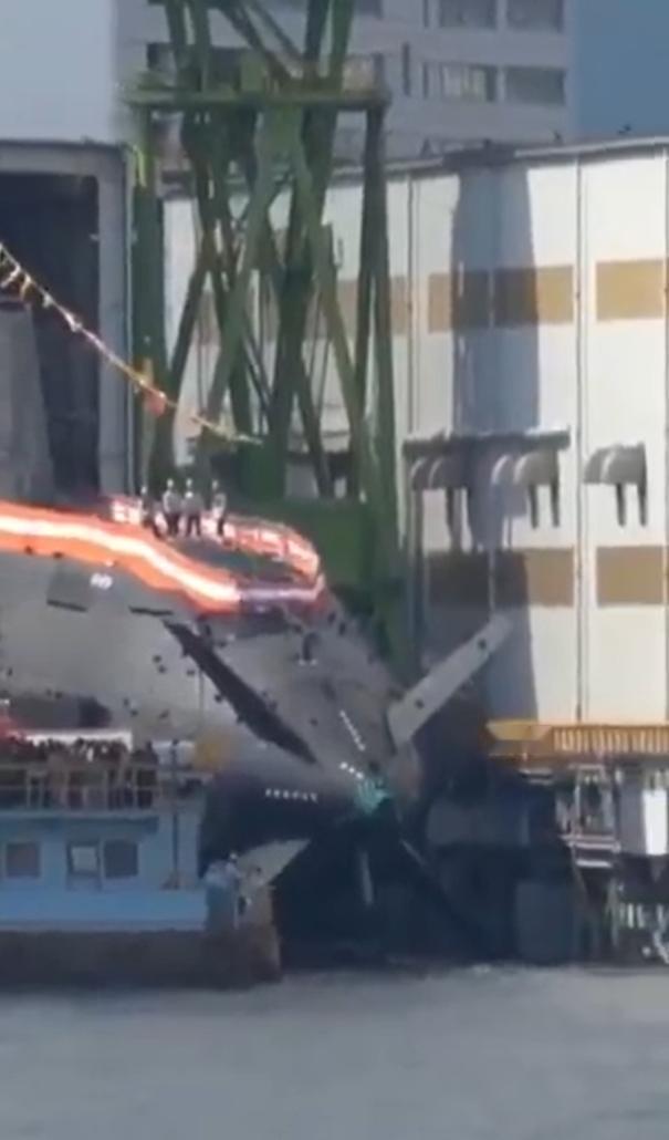 日本海上自卫队第六艘“大鲸级”潜艇，在川崎重工神户造船厂下水🔥“大鲸级”是当