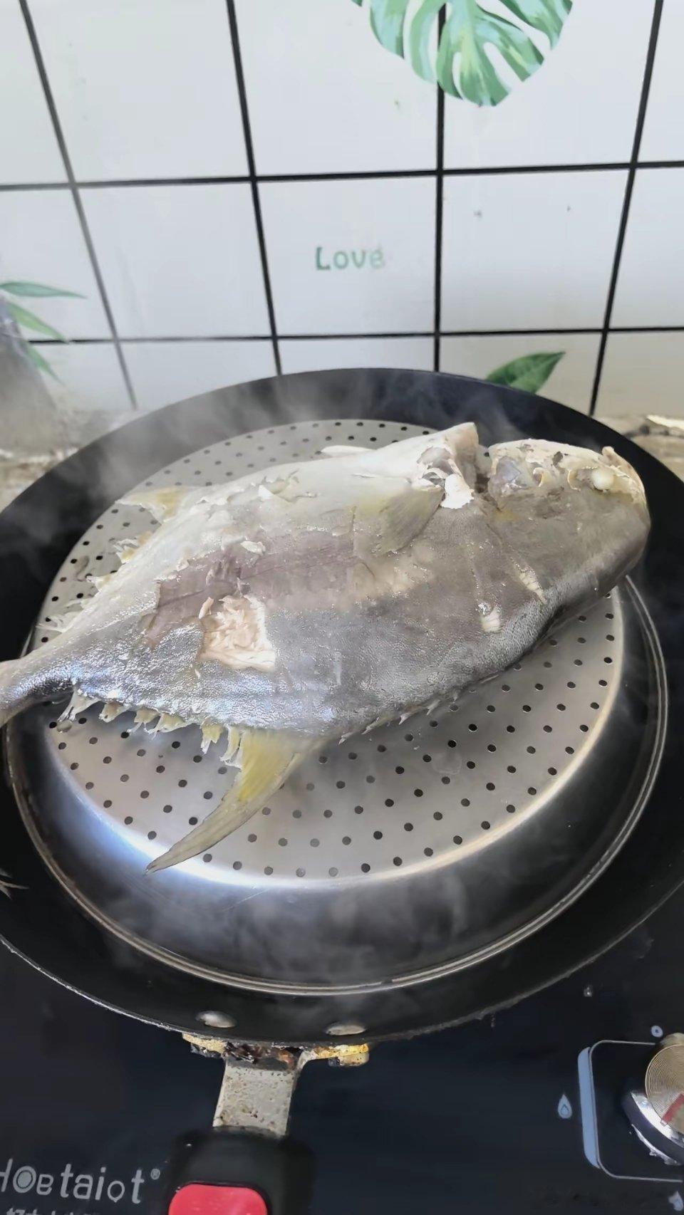 6条实战口诀，不啰嗦、全是干货：一、暴跌规律阴跌9天是极限，第10天情绪冰点，可