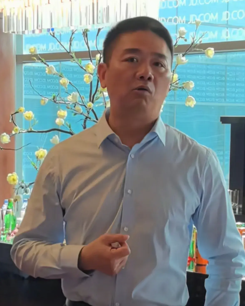 不再选择退休，重回京东公司管理的创始人刘强东说到了自己的缺点:是个急性子，暴脾气