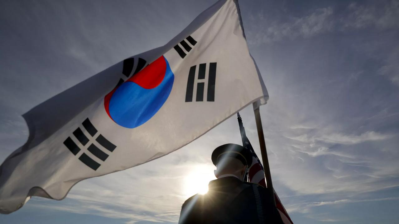 韩乌紧张关系升级——韩国召回驻乌克兰大使10月8日，韩国外交部表示，召回韩国驻
