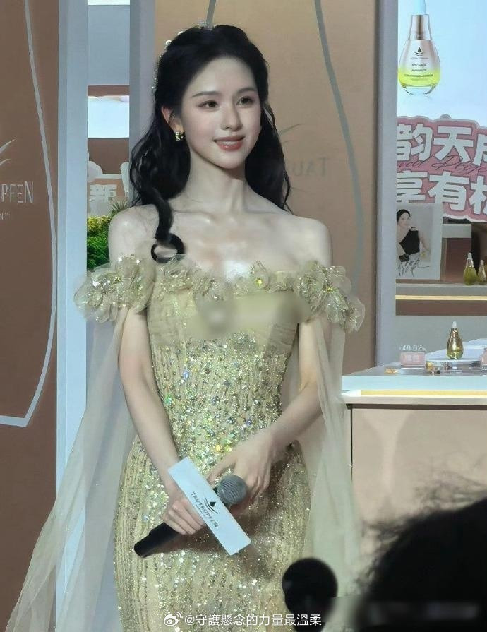 我丢！！！这就是理科621分的美女学霸吗？陈都灵现实中好恐怖啊……原相机没修还这