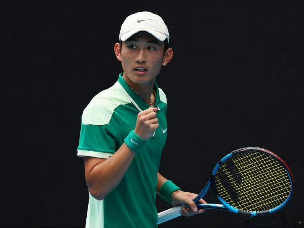 即时战况：澳网2026男单首轮，6-4拿下首盘，大比分1-0领先包蒂斯塔·阿古特