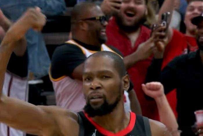 狄龙谈杜兰特绝杀：“没什么好说的。”“火箭给他高工资。”“就是让他干这个的。”“