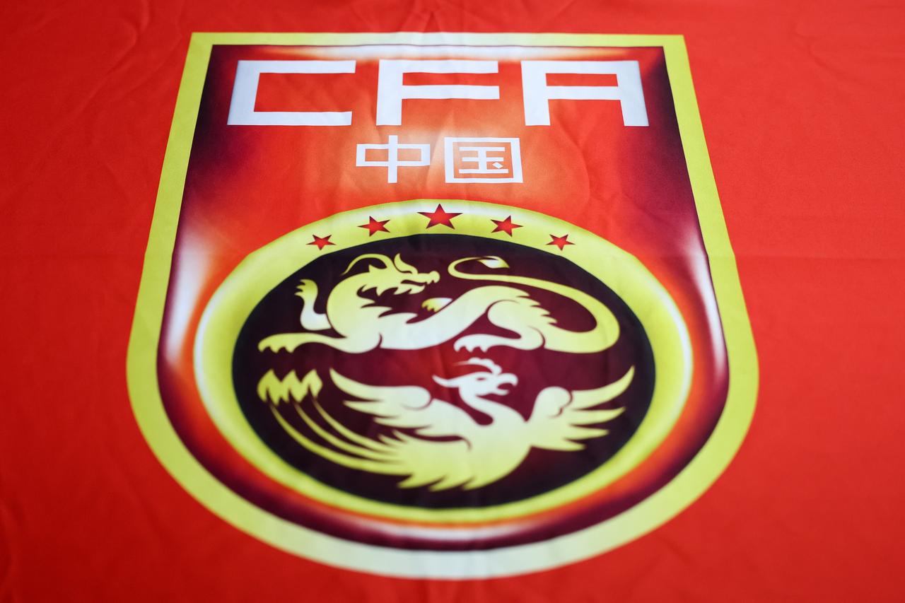 国足U23夺冠形势分析：由于朝鲜3比1战胜了泰国，那么朝鲜目前积分是5分，打进