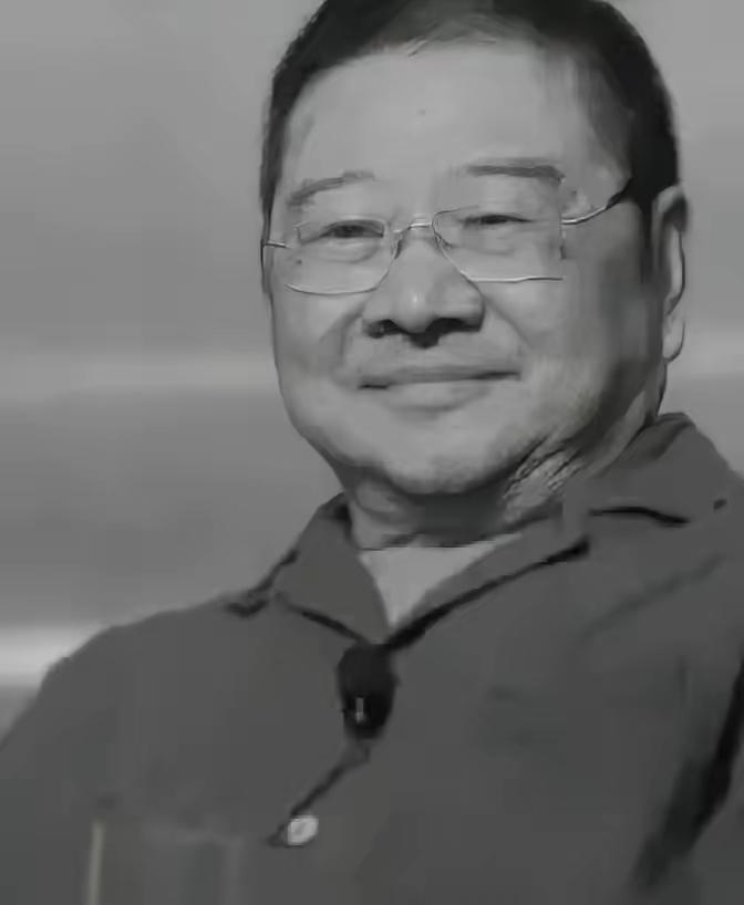 1957年，22岁的倪匡（原名倪聪）供职于内蒙古保安沼劳改管教支队，担任管教干警