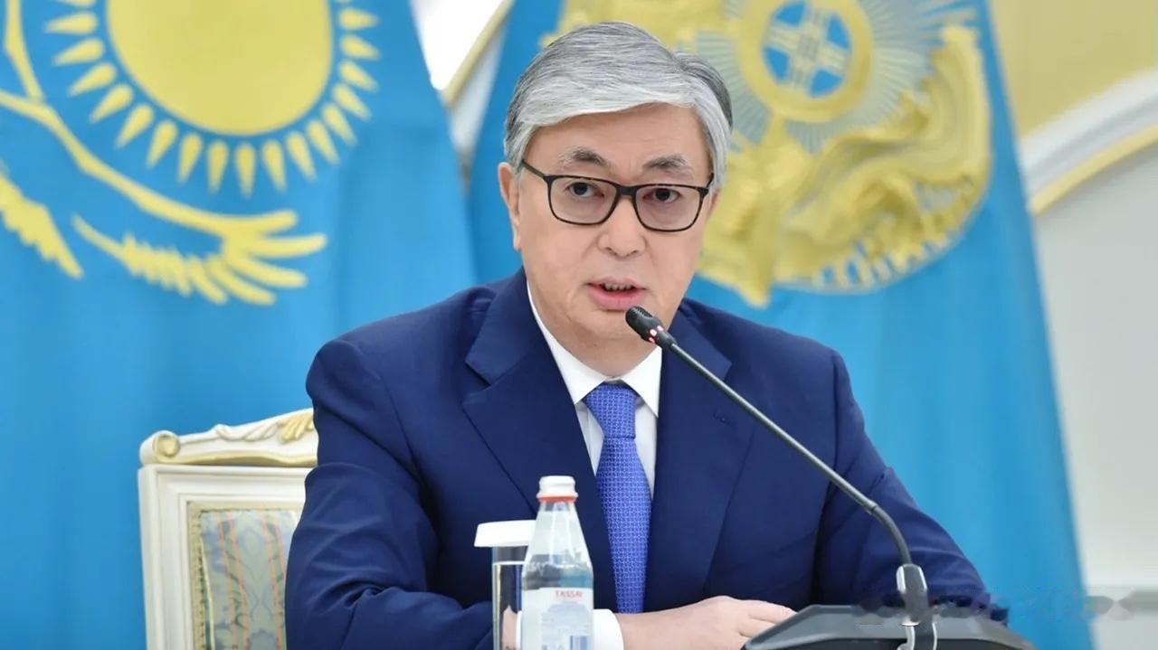 哈萨克斯坦活成第二个乌克兰，中俄一起反？11月13日消息，哈萨克斯坦正出现类似