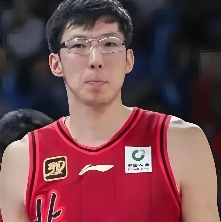 辽宁队太可惜了。这套阵容要是不转会的话，完全可以打进联赛前四，甚至可以争冠：中