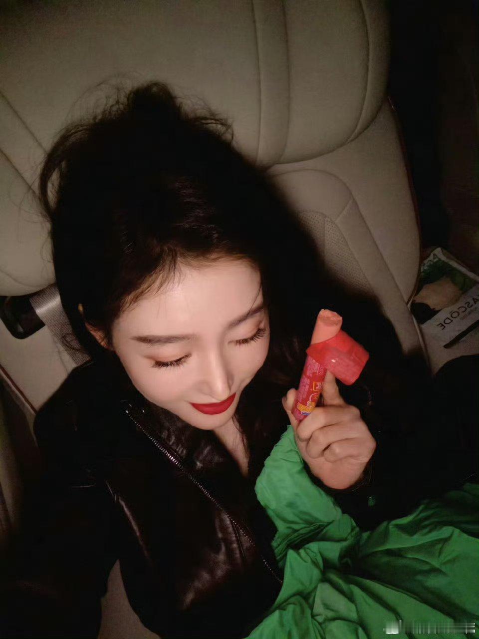 张天爱十天没吃米了张天爱为了瘦身十天没吃米张天爱好拼，为了减重已经10天没吃米