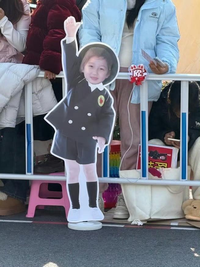 虞书欣遇见了小时候的自己宝宝遇到了小时候的自己一双笑眼弯弯好喜欢