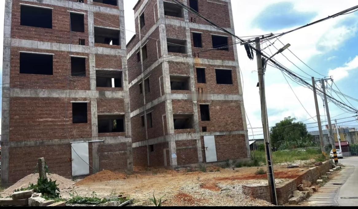 听说农村自建房11月份全部叫停这是真的还是假的？你们最近有没有收到这个信息？