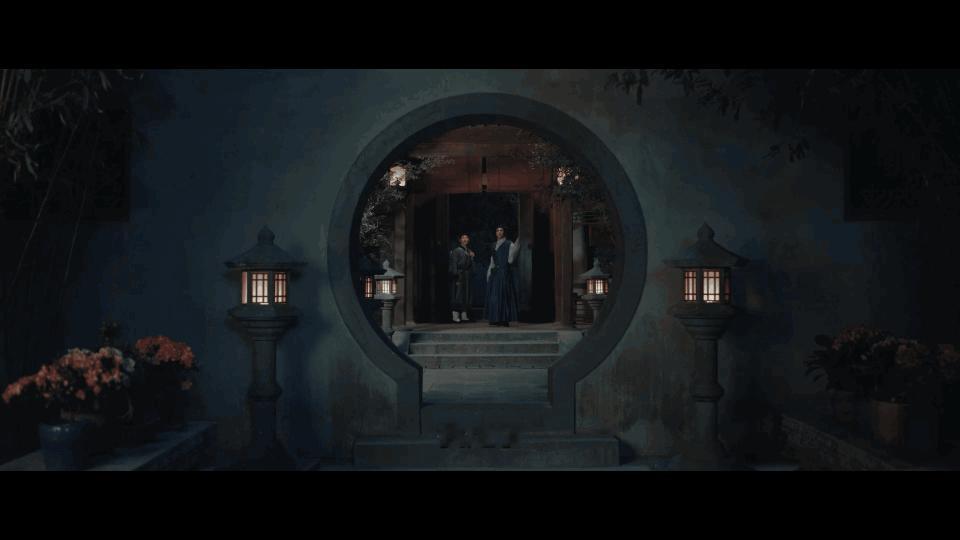 韩东君韩东君新剧出场一集家没了骆文谦简直也太惨了吧，谁能想到直接来了个天崩开局，