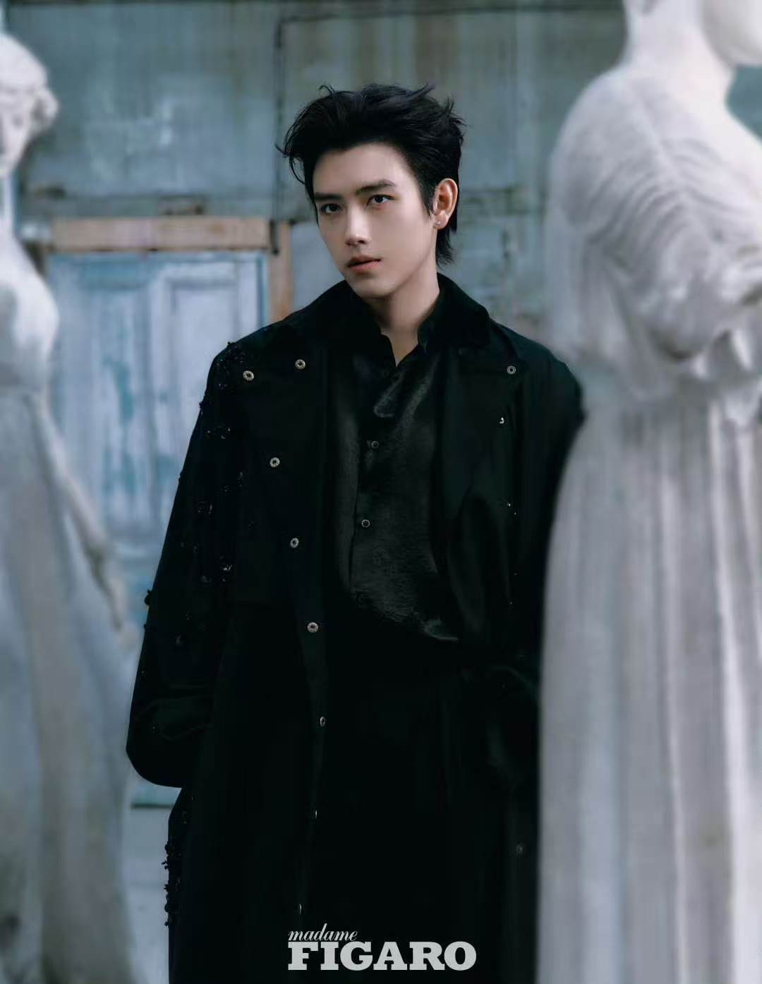 陈飞宇别试探了颜值赛道能走老天爷赏饭吃的颜值在陈飞宇身上体现得很明显，五官立体气