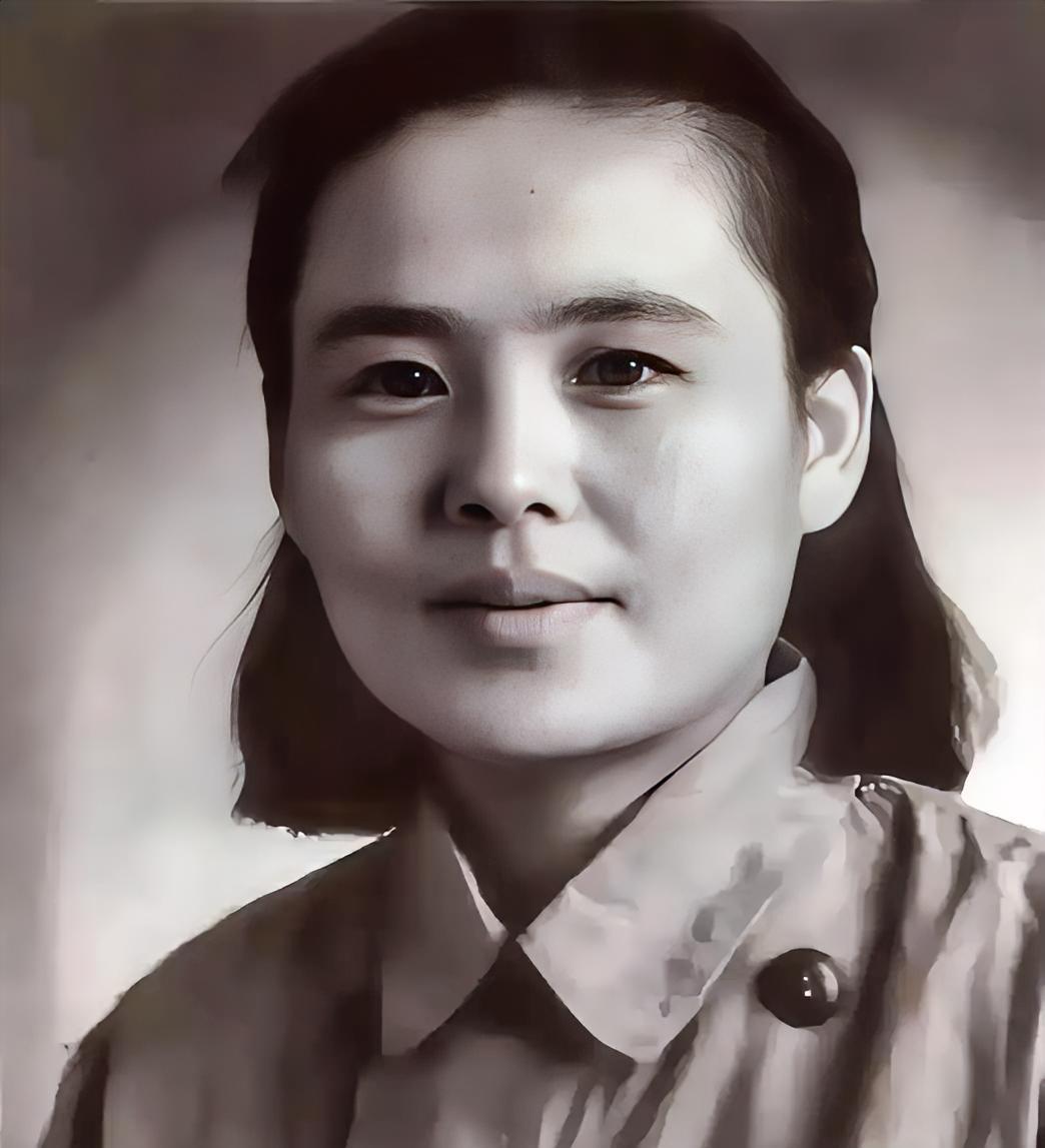 1943年秋，鬼子请女医生到监狱去做手术，女医生一看囚犯，竟是自己的丈夫！丈夫身
