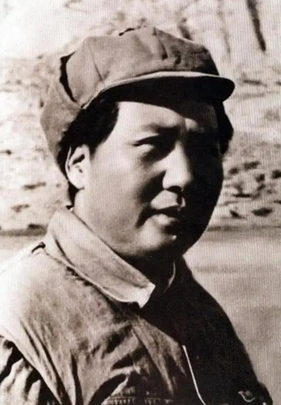 1976年前后，毛主席离世前，发生了三件怪事，件件邪得离谱。这到底是巧合，还是老