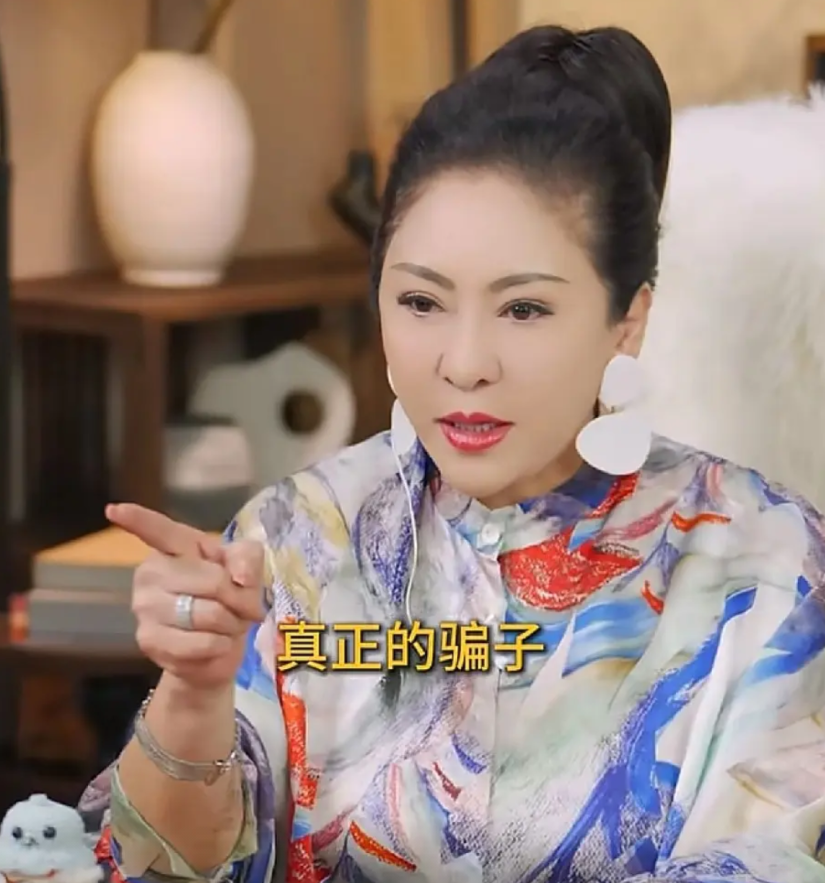 向太：“骗子的特征很明显，那种一上来就说自己认识谁谁谁，自己背景有多牛的人，大部