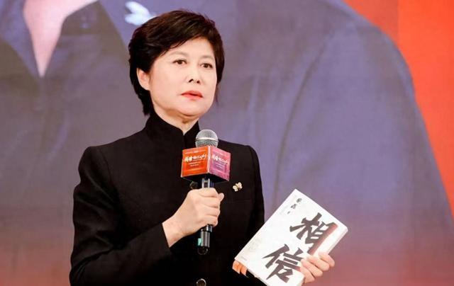 知名主持人敬一丹被传离世，知情人曝最新状况：还在抢救中。 7月23号深夜，优