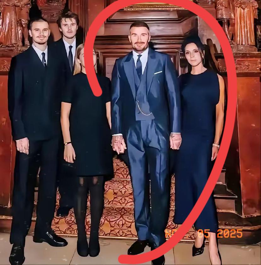 谁说贝克汉姆家看着和睦？他苦等14年的封爵大典，直接把家庭裂痕摆上台面！