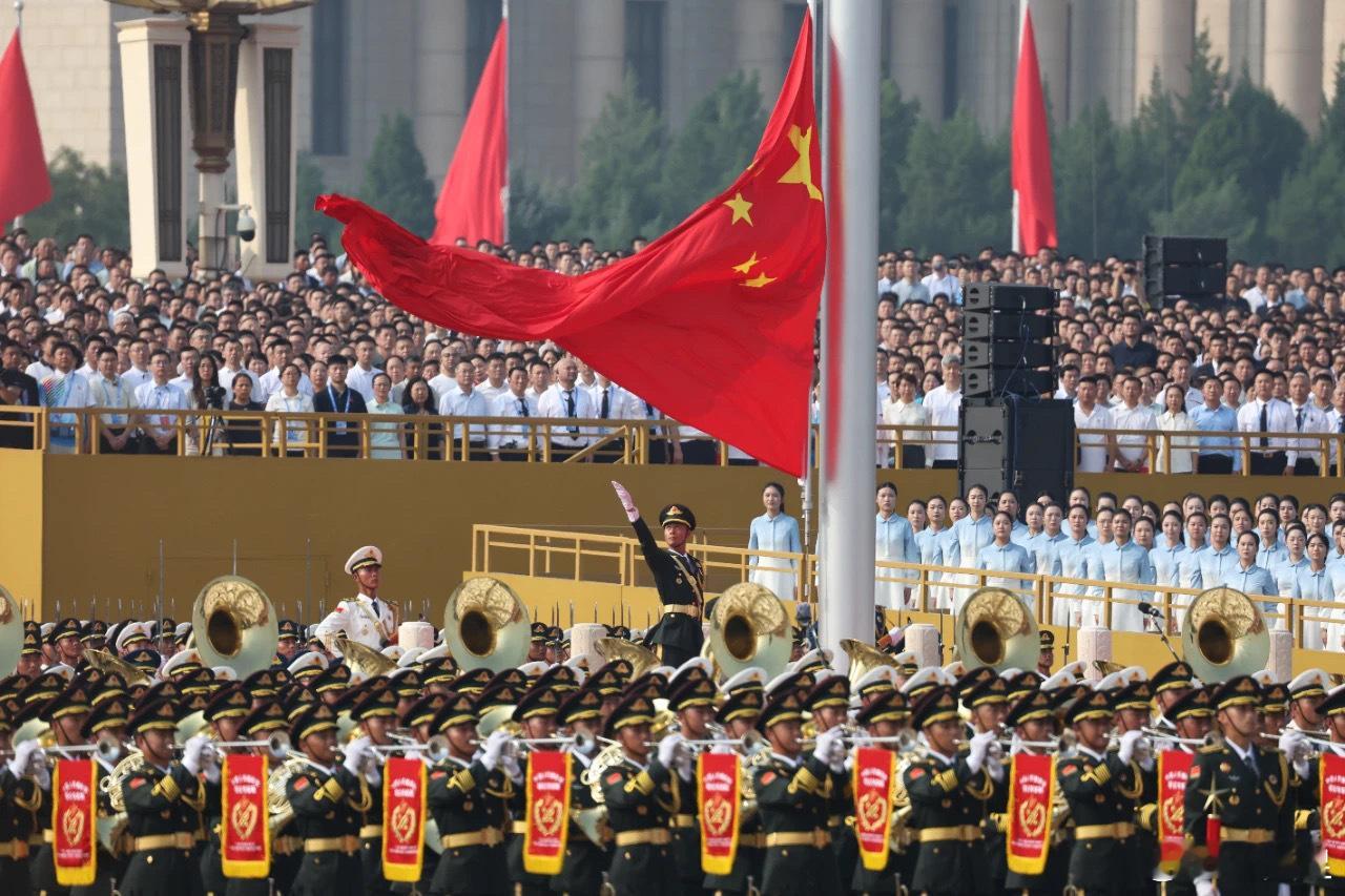 感受到这份中国力量，深感和平来之不易。加油，中国！九三盛大阅兵​​​
