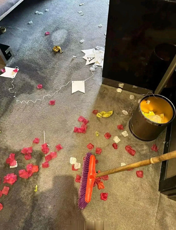 终于知道闹洞房为什么要在酒店办了！！！