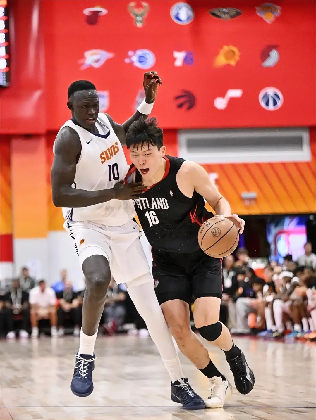 同样打完4场夏季联赛！！！差距一目了然！！！16号秀杨瀚森：场均出场24.3