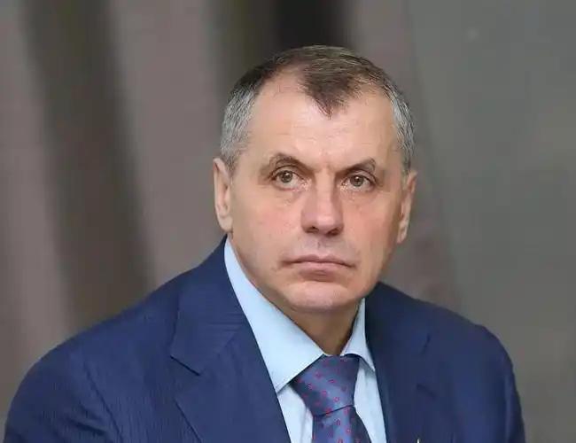 克里米亚不是俄罗斯的领土，特朗普永远也不会访问克里米亚。据俄罗斯媒体报道，“俄克