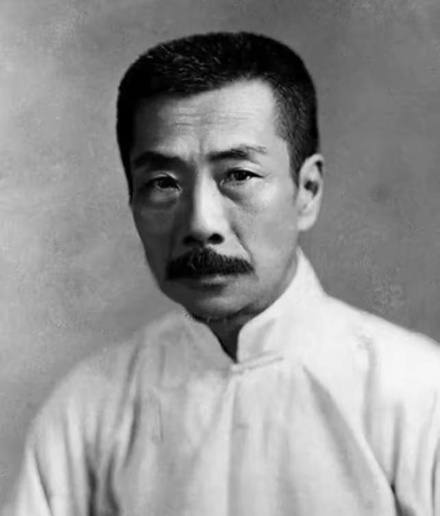 朱安生病，鲁迅贴身照顾，买药、煎药、喂药不敢有一丝马虎。朱安之所以不改嫁，一