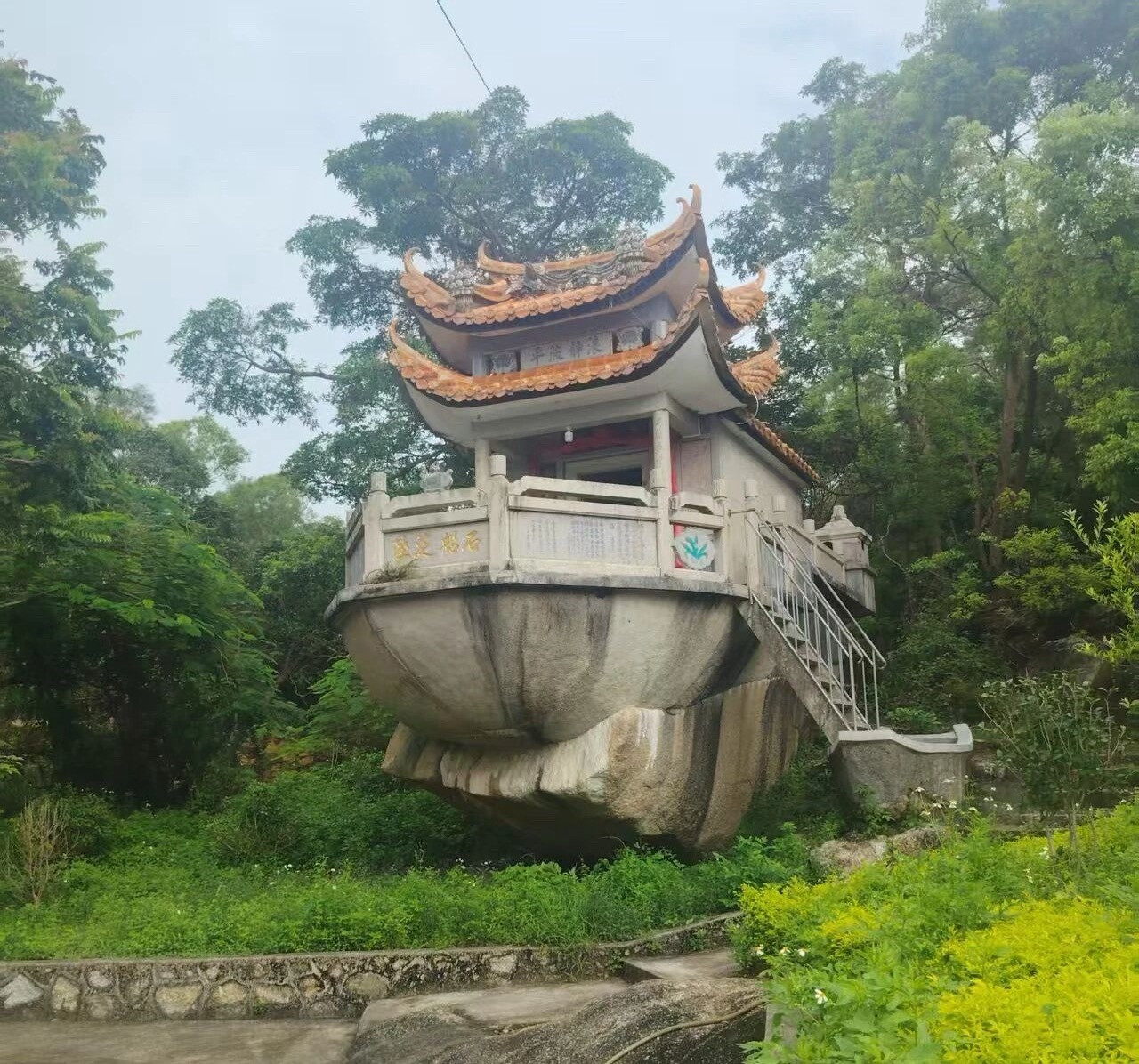 真正的玄学，从来不是让你算准了去逆天改命，而是让你知道——很多事情，你根本不用操心。从玄学角度说，每