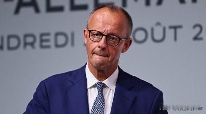 终于认识到了！就在今天，德国总理默茨在接受采访时表示，相比于中美俄等国家，欧洲目