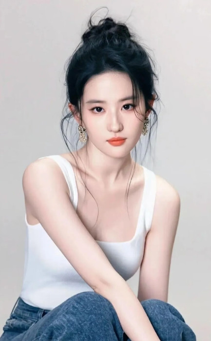 我好像明白了刘亦菲为什么从来不参加综艺不是因为她清高不缺钱，也不是节目组请不