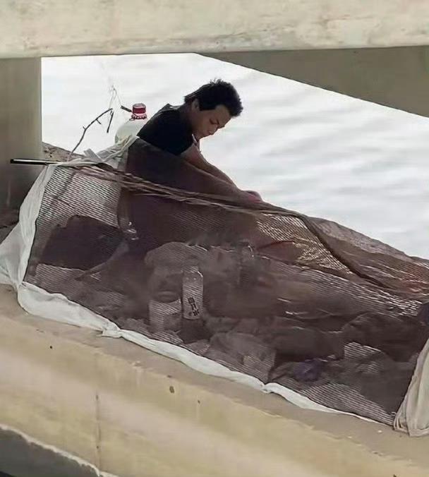 这是有多大瘾啊?
