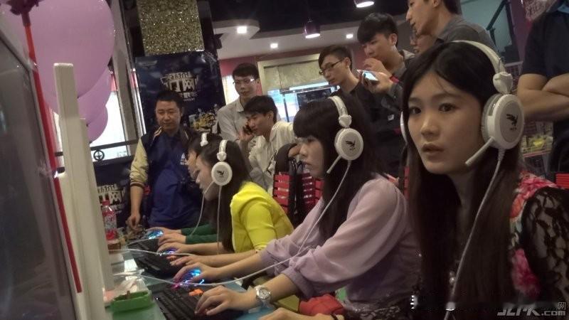 《研究生女儿毕业躺平打游戏，我都愁白了头！哪位高人来帮我支支招》说真的，我