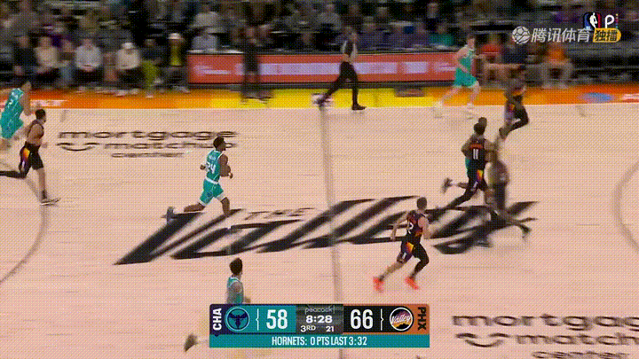 太阳球星杰伦-格林的扣篮真是让人热血沸腾！在今天太阳主场迎战黄蜂的比赛中，当时比