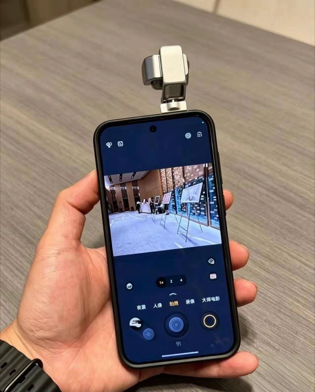 谁懂啊！！！！！！谁懂啊！上手荣耀RobotPhone之后，彻底打破我对智能手