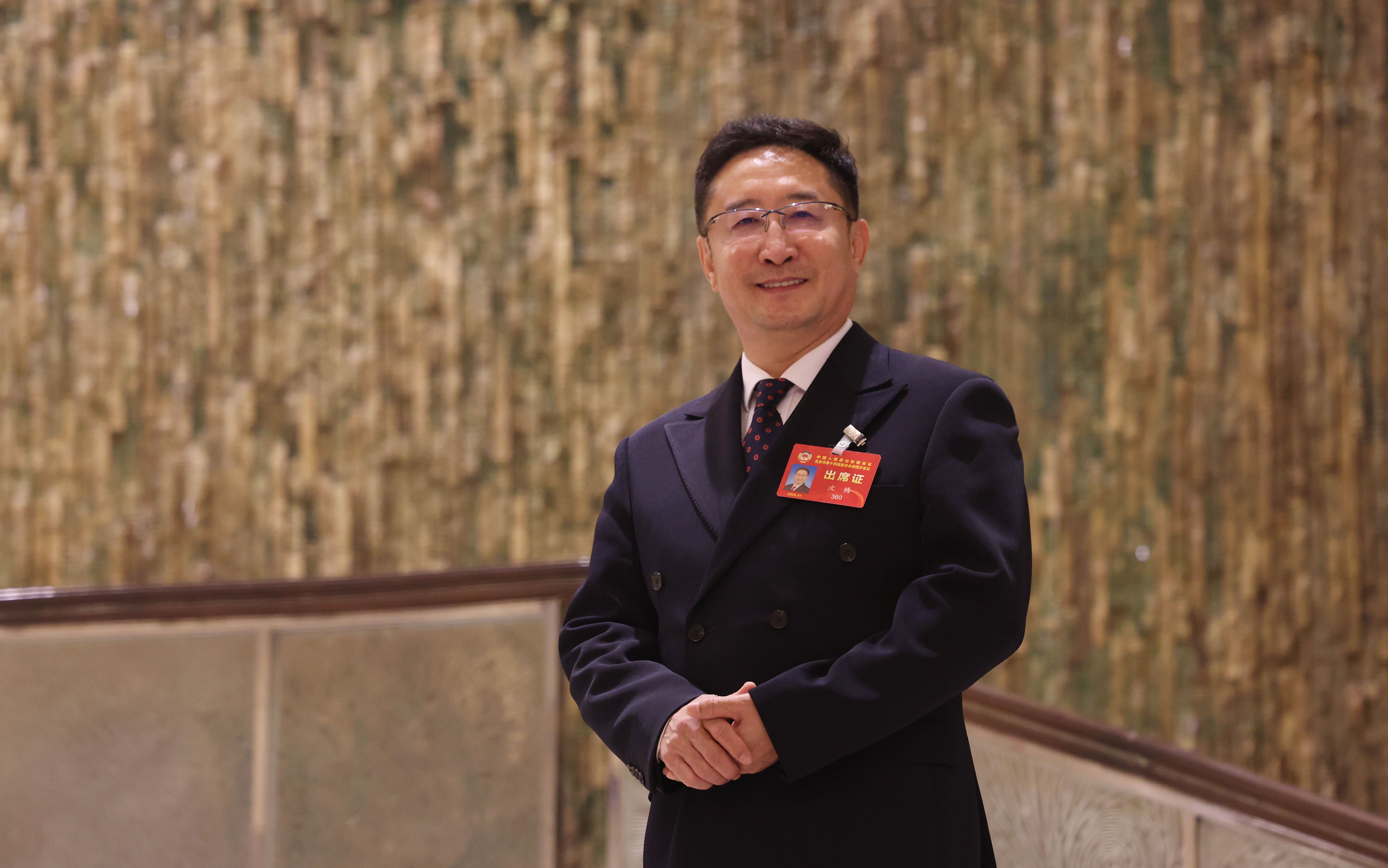 沈腾委员: 建议把“续方”从普通门诊中分流, 提高开药效率