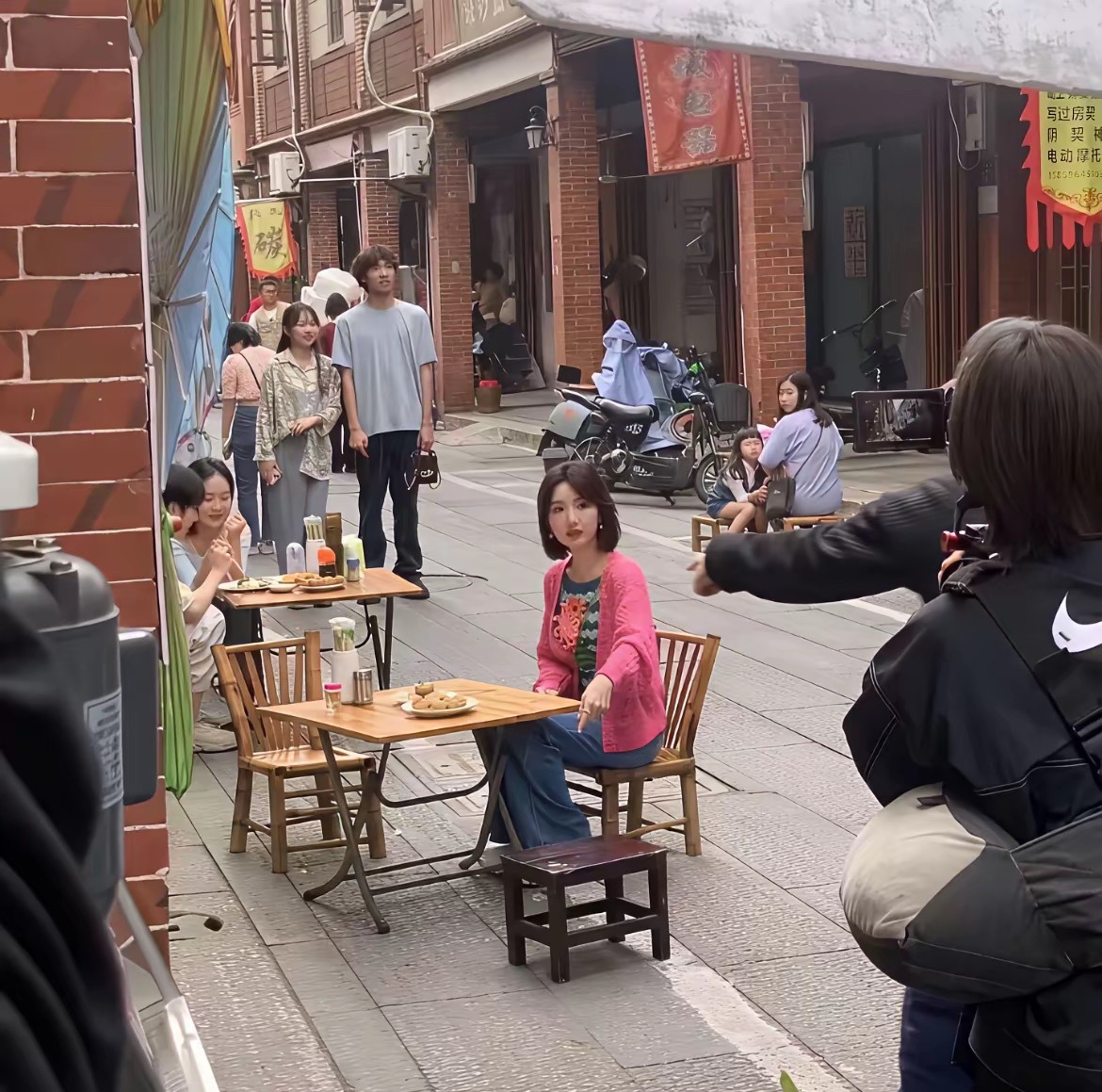 老天，差点没认出来​，果然明星还是得看生图啊！