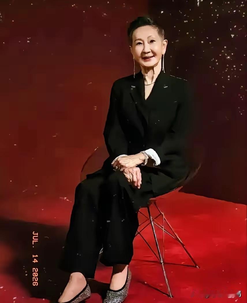 享年75岁的施南生走了，她不是死于意外，也不是死于高龄，而是死于我们谁都难以躲过