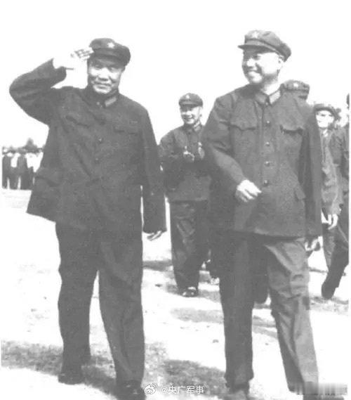 我们深切缅怀中国人民解放军第二野战军参谋长兼特种兵纵队司令员、政委，西南军区副司