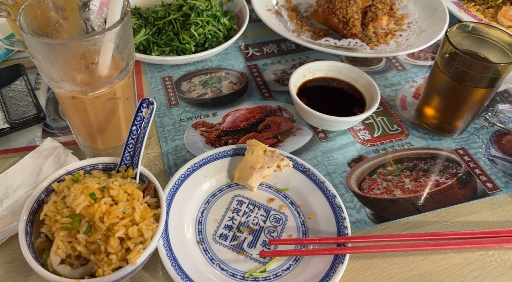 上海月薪27000一天的花销讲个不恰当的例子以前我上班公司的前台，家里给她拍卖下