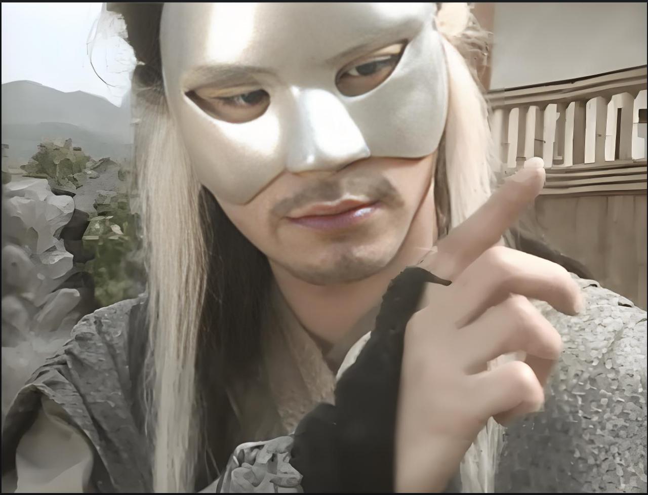 无色为什么能和杨过成为好友？小说的解释是他少年时出身绿林，性格豪迈，因此和杨过比