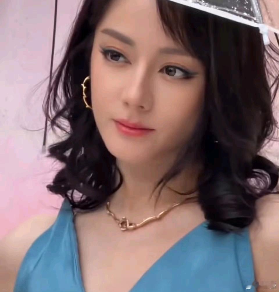 你如何看待迪丽热巴新造型？