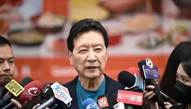 赵少康5月30日表示：“大陆反复强调'台独'与台海和平水火不容，不会容忍'台独'