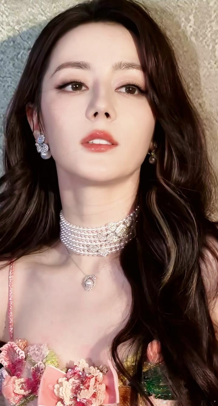 1.快乐男声和女朋友现在是避而不谈结婚的事了，反正只要两人不谈结婚生子的话题，关