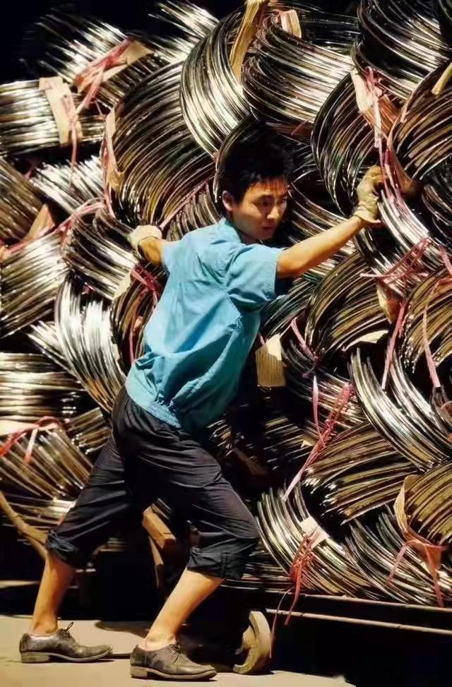 1993年，上海，凤凰自行车厂工人