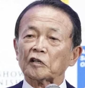 麻生太郎在采访时表示：中日冲突之所以会发生，甚至持续到现在，完全是因为日本能够从