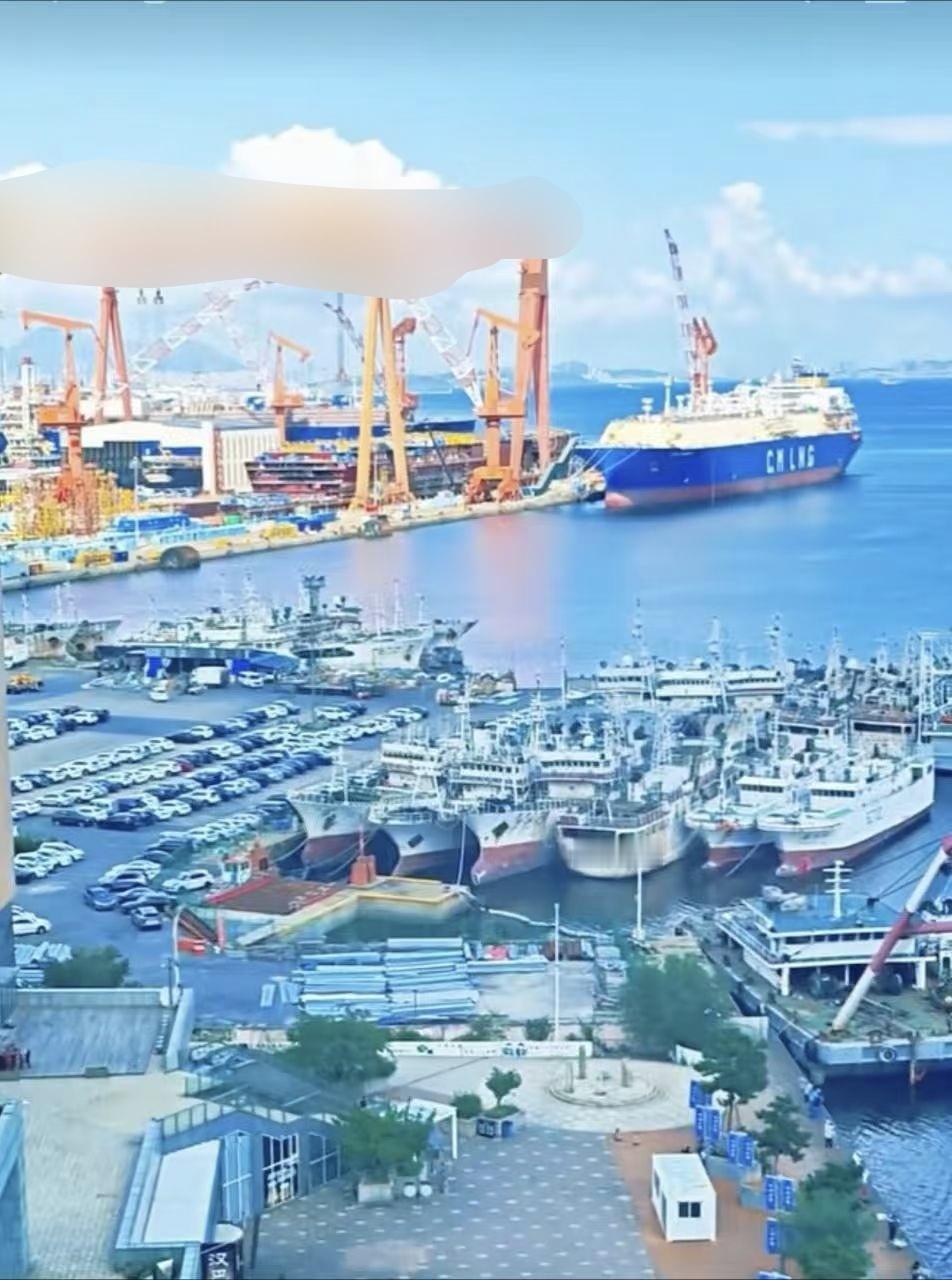 今日份004侧视图[墨镜]图源B站烽火问鼎计划福建舰​​​