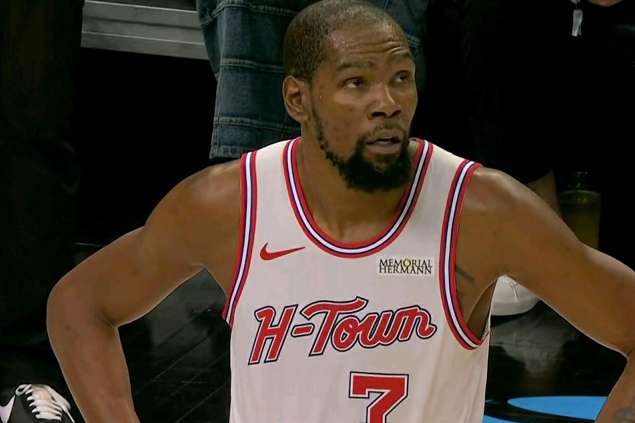 杜兰特累到吐！这都能输？我强解建议乌度卡引咎辞职，全主力火箭加时赛领先13分，居