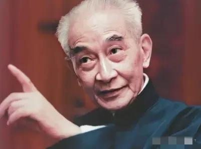 有人问南怀瑾：“中国有钱人怎么都喜欢把子女往国外送？”南怀瑾听后脸色突变严肃地