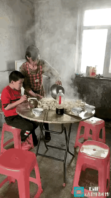 从小到大们没见过谁这么吃饺子的，这是哪个地方的吃法？[微笑]